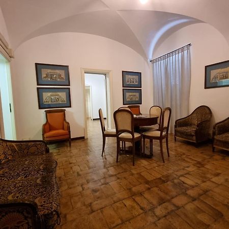 Luxury 2 Bedroom Apartment In The Heart Of Roma Екстериор снимка